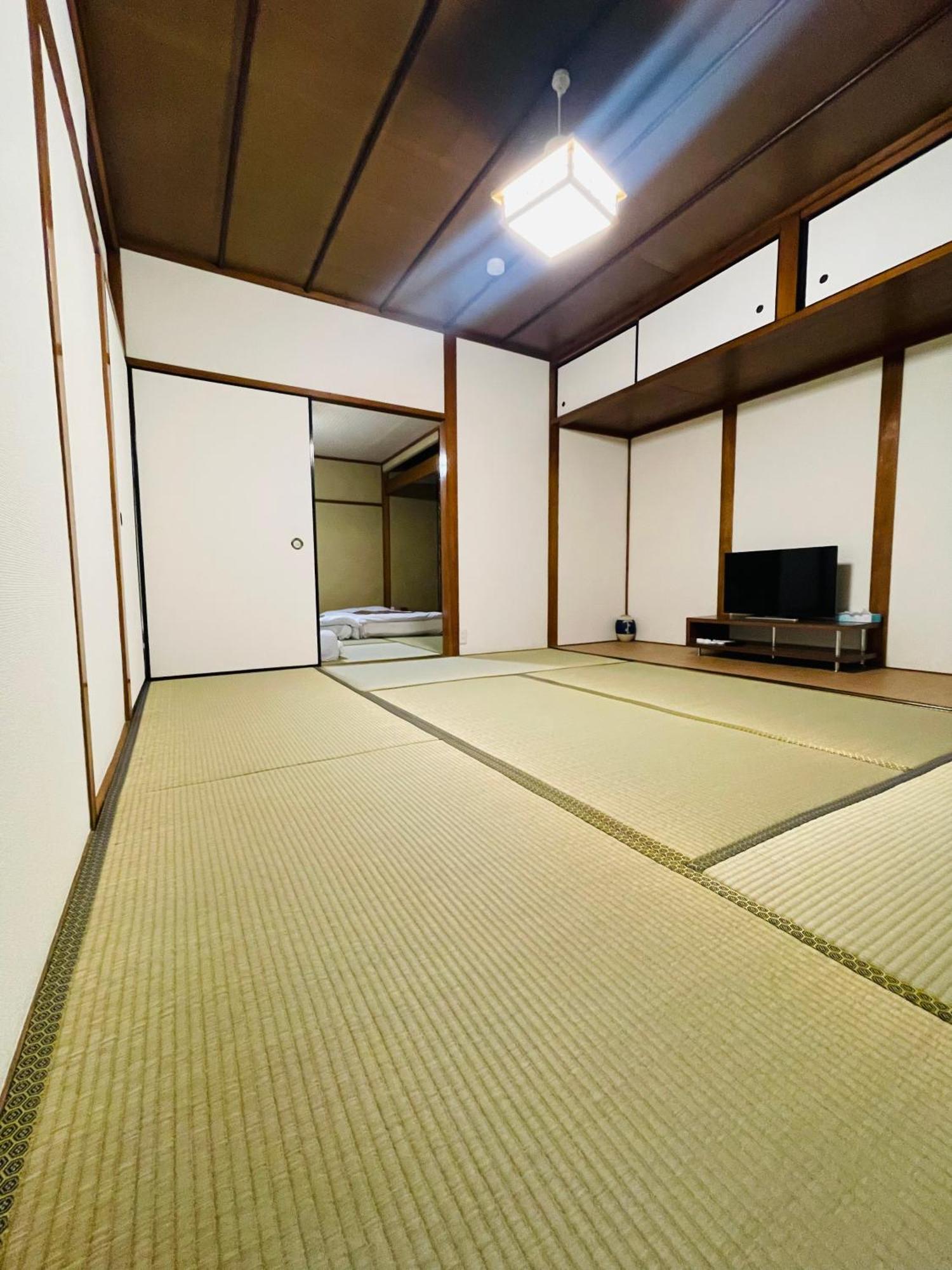 Апартаменты Namba Shinsaibashi 10 Mins Osaka Castle　East Экстерьер фото