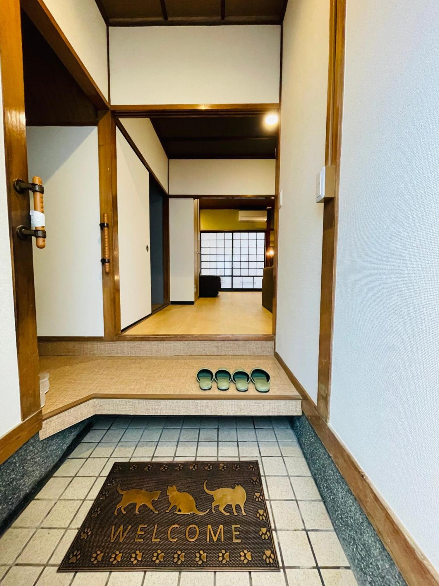 Апартаменты Namba Shinsaibashi 10 Mins Osaka Castle　East Экстерьер фото