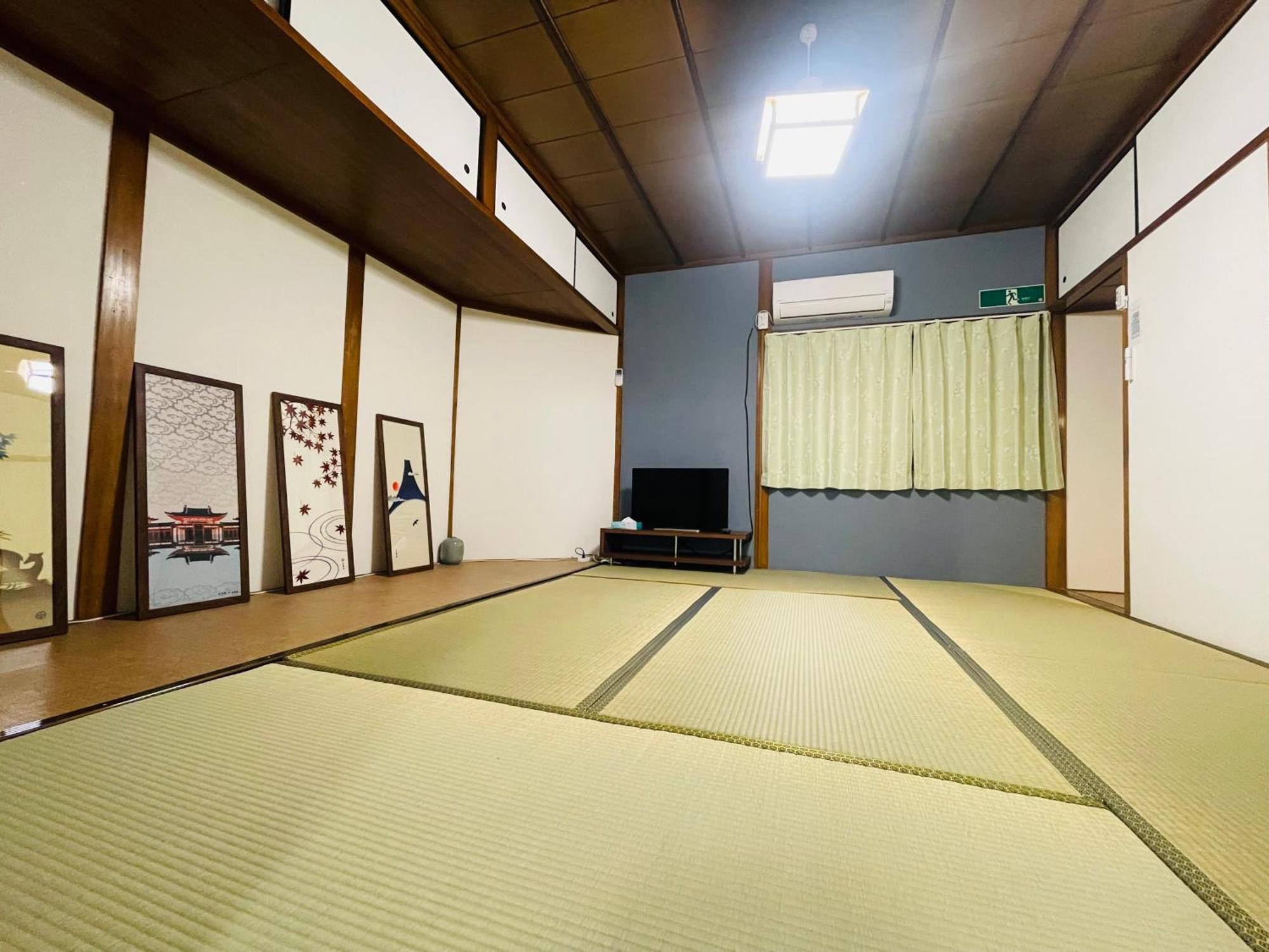 Апартаменты Namba Shinsaibashi 10 Mins Osaka Castle　East Экстерьер фото