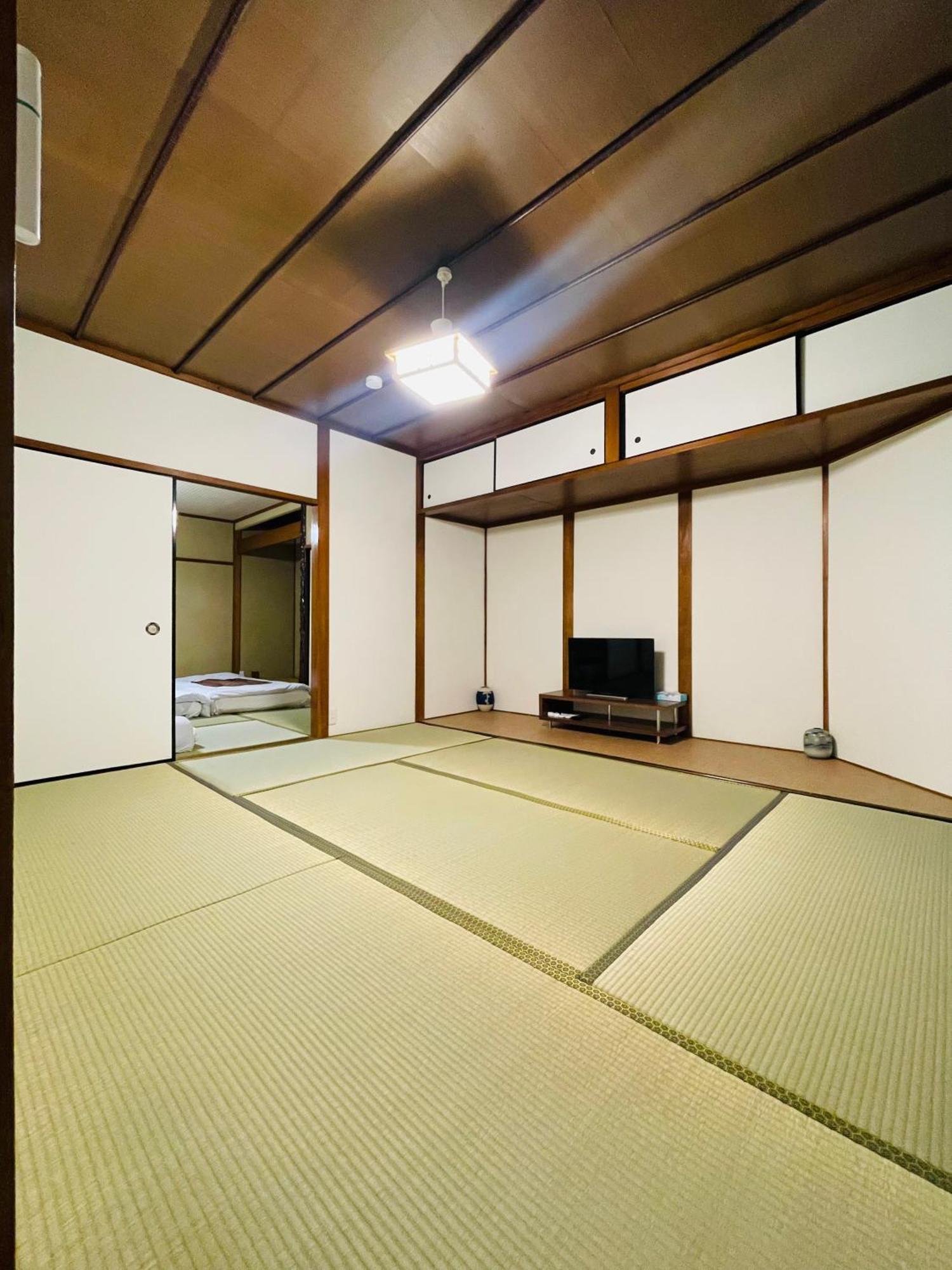 Апартаменты Namba Shinsaibashi 10 Mins Osaka Castle　East Экстерьер фото